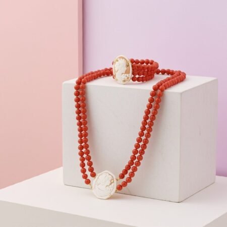 Alternative view of Majorca Pearls Necklace with Cameo and Bracelet with Cameo handmade in Italy, gift for her, bridal necklace, wedding, camée, custom, mother's gift, genuine italian cameo.